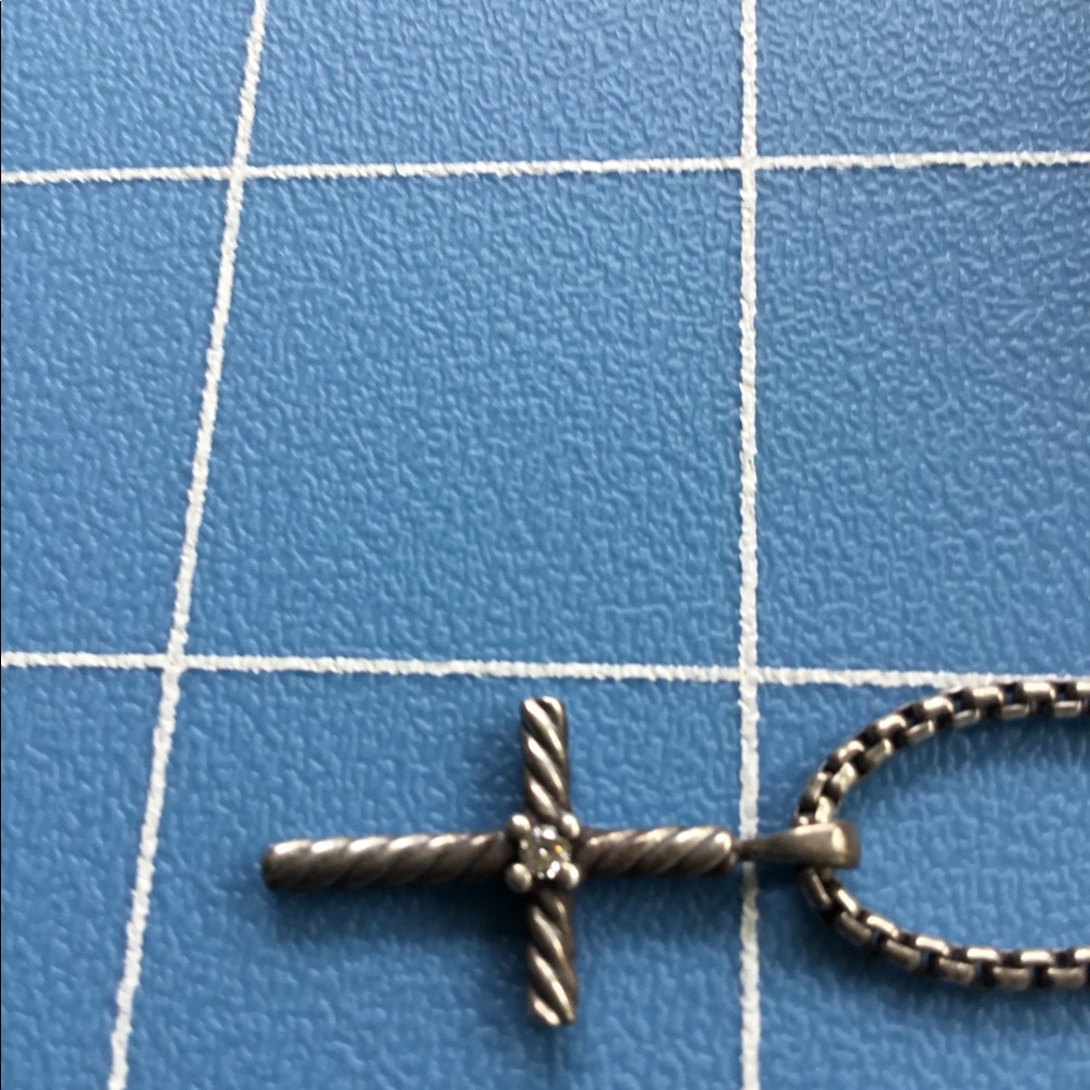 David Yurman Diamond Cross Pendant and Chain EUC see photos - Picture 9 of 10